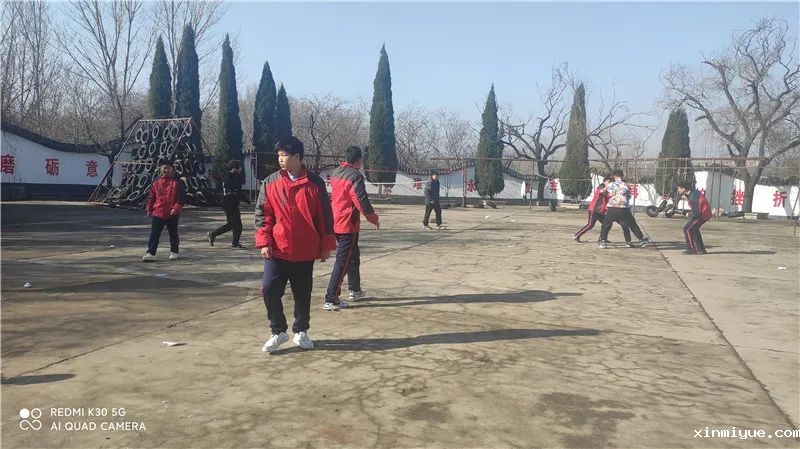 2021年必威betway中文官网大型兴趣拓展活动之撕名牌 2021年必威betway中文官网大型兴趣拓展活动之撕名牌_www.xinmiyue.com