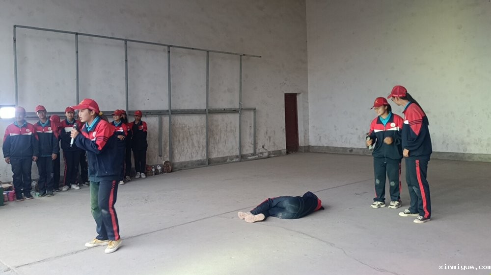 2021年必威登录入口平台官网心理教育中心「成长不烦恼」夏令营第15天之与当地村民载歌载舞大联欢 2021年必威登录入口平台官网心理教育中心「成长不烦恼」夏令营第15天之与当地村民载歌载舞大联欢_www.xinmiyue.com