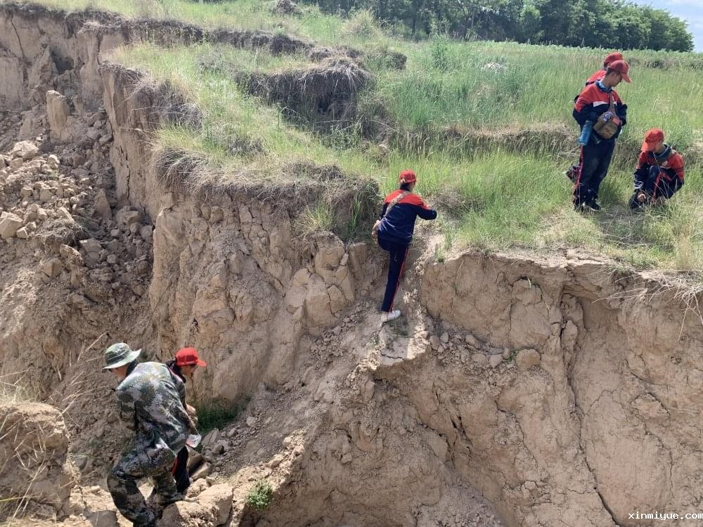 2021年必威登录入口平台官网心理教育中心「成长不烦恼」夏令营第15天之与当地村民载歌载舞大联欢 2021年必威登录入口平台官网心理教育中心「成长不烦恼」夏令营第15天之与当地村民载歌载舞大联欢_www.xinmiyue.com