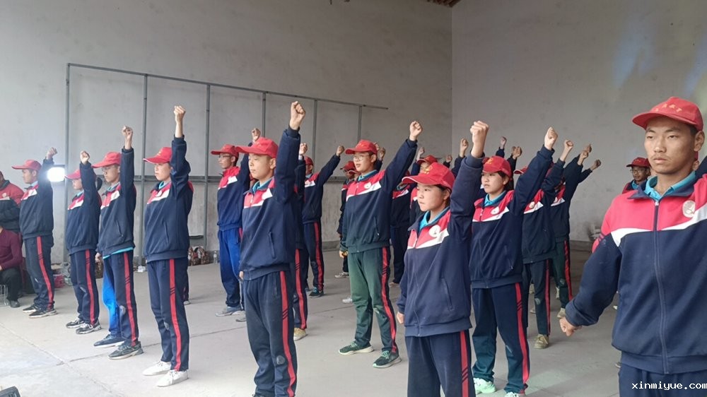 2021年必威登录入口平台官网心理教育中心「成长不烦恼」夏令营第15天之与当地村民载歌载舞大联欢 2021年必威登录入口平台官网心理教育中心「成长不烦恼」夏令营第15天之与当地村民载歌载舞大联欢_www.xinmiyue.com