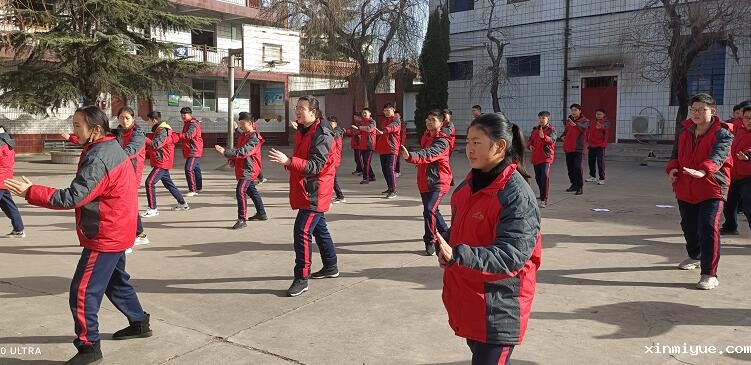 孩子上学期间沉迷玩乐怎么办？_www.xinmiyue.com