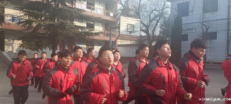 青春期的孩子解除沉迷网络的方法_www.xinmiyue.com