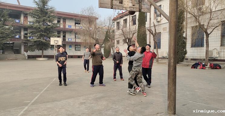 如何锻炼叛逆孩子的兴趣？_www.xinmiyue.com