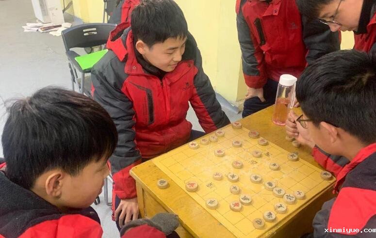 必威登录入口平台官网心理教育中心兴趣拓展课程：象棋比赛_www.xinmiyue.com
