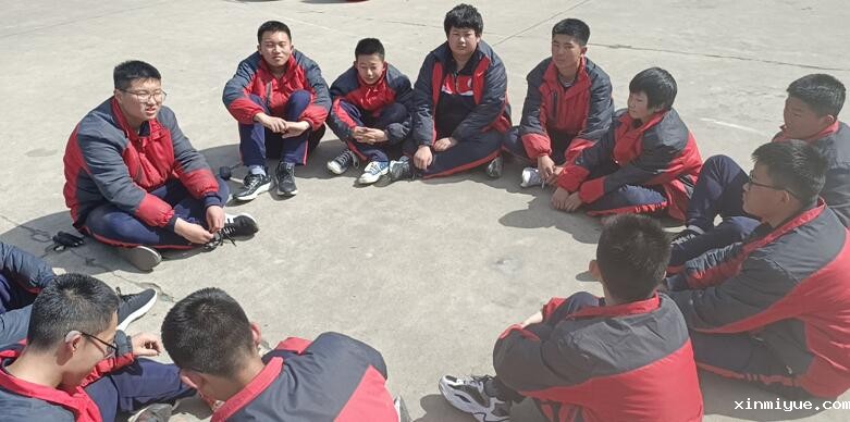 青春期的孩子整天把“死”挂在嘴边怎么办？_www.xinmiyue.com