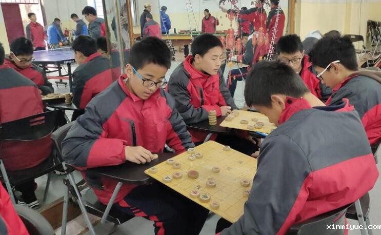 必威登录入口平台官网心理教育中心兴趣拓展课程：象棋比赛_www.xinmiyue.com