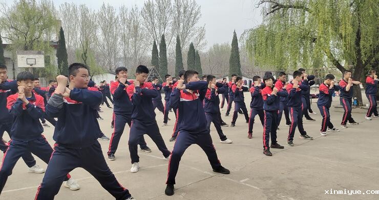 必威登录入口平台官网心理教育中心兴趣拓展课程：军事训练_www.xinmiyue.com