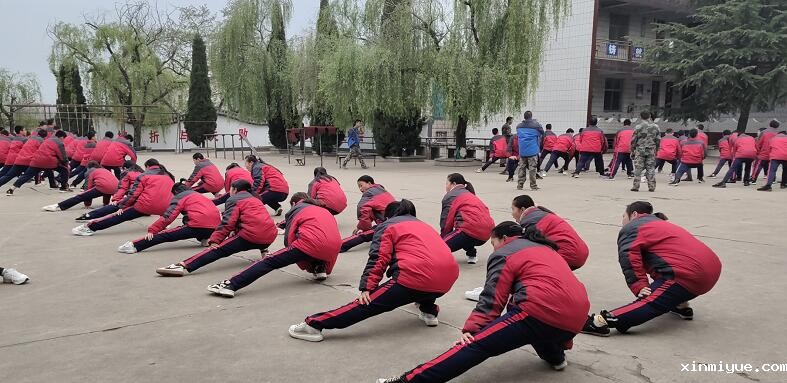 孩子会从什么时候开始变得自卑？_www.xinmiyue.com
