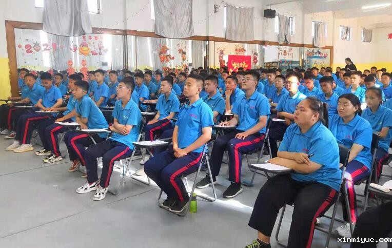 家长给孩子做榜样的注意事项！_www.xinmiyue.com