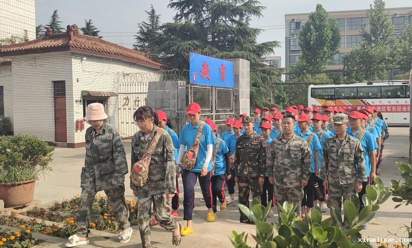 初二的孩子厌学了,父母用这样的办法教导！_www.xinmiyue.com