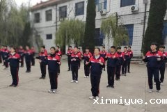 青少年不善交流如何解决？