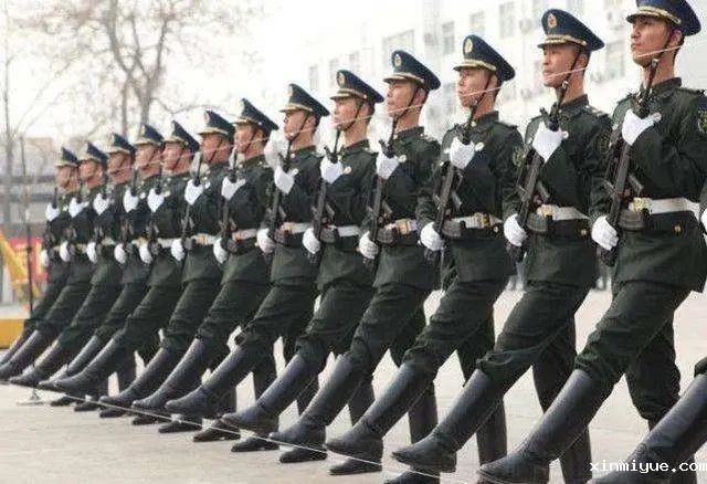 必威betway中文官网2021年4月特色课程之军训对孩子的好处_www.xinmiyue.com