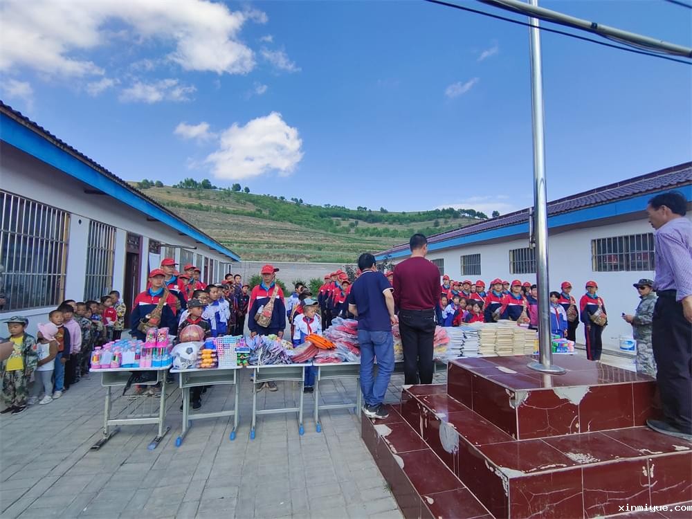 必威登录入口平台官网公益行助力水头小学贫困学子插上梦想的翅膀_www.xinmiyue.com
