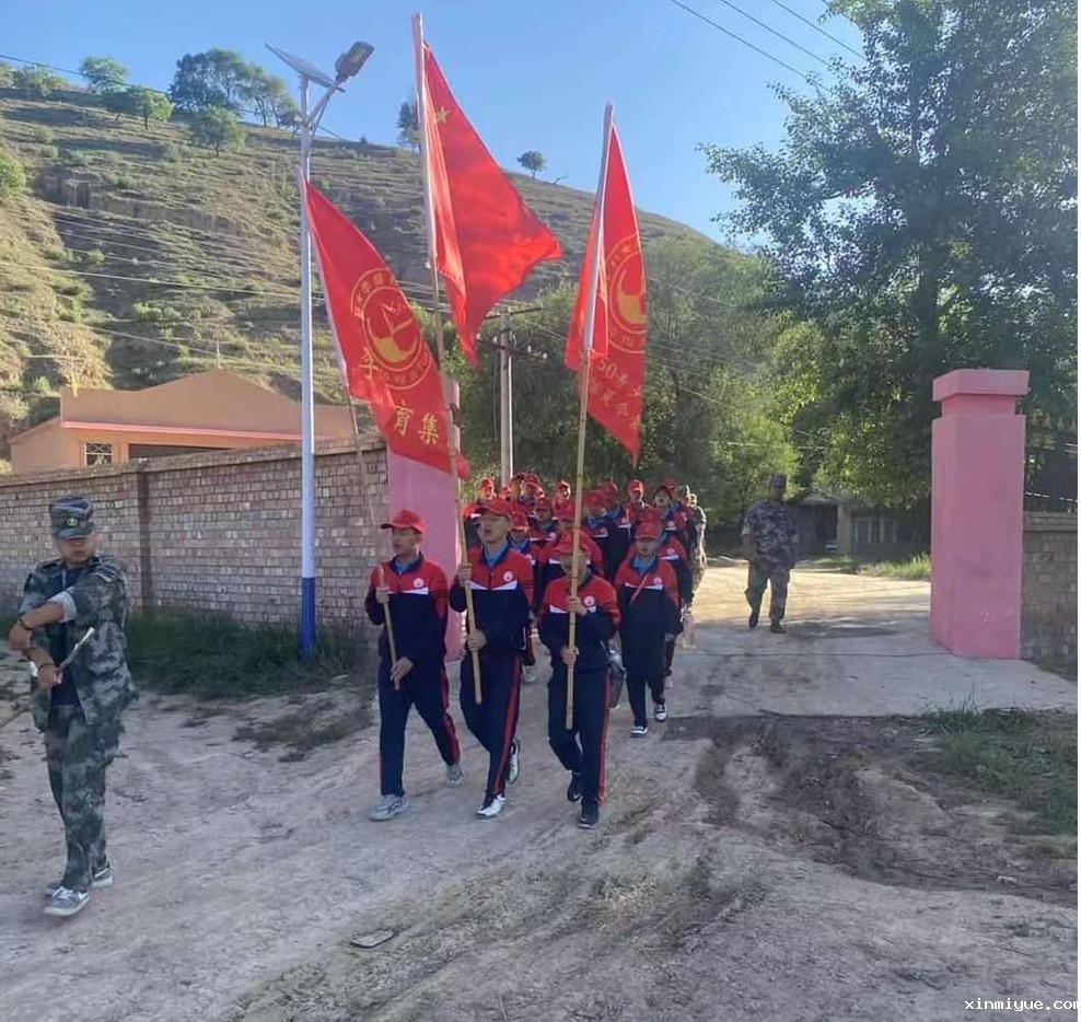 2021年必威betway中文官网暑假夏令营第二期第14天：收获颇丰的会师馆和五七农场里的珍禽_www.xinmiyue.com