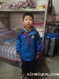 魏嘉乐 三口之家 年入不足2000元