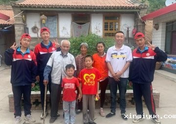 周瑜琅 七口之家 年收入7000元