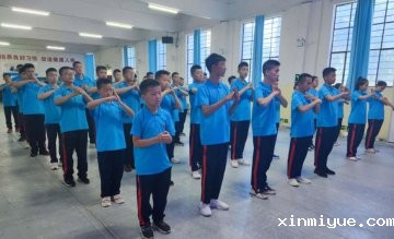 即使孩子叛逆了，父母对孩子的关心依旧无微不至！
