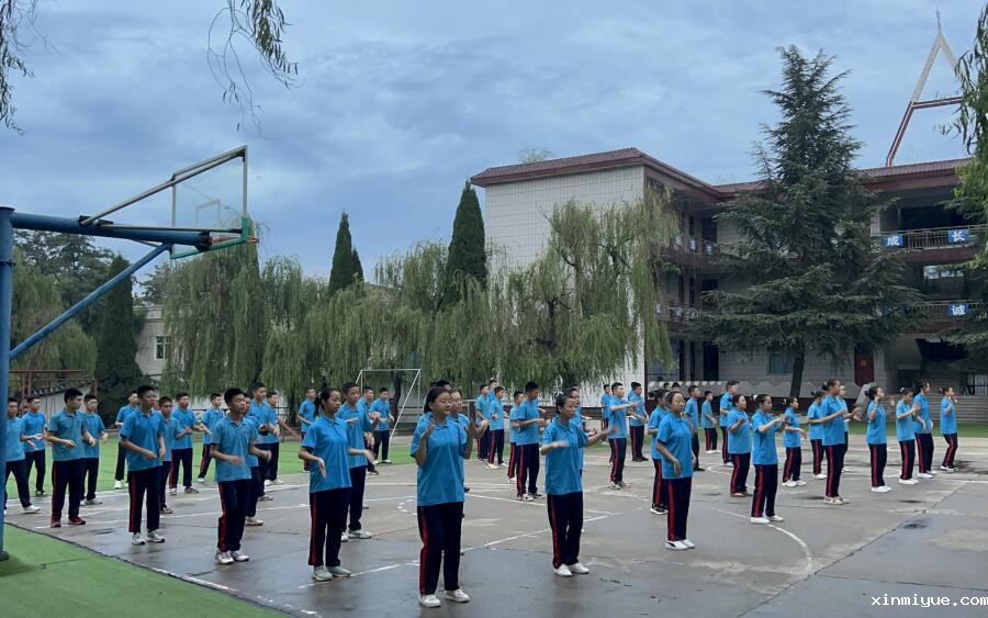 一封家书，道出父母对叛逆娃儿的无尽期盼_www.xinmiyue.com