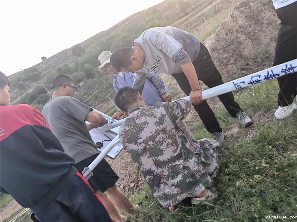 好父母，是孩子成长的最佳榜样_www.xinmiyue.com