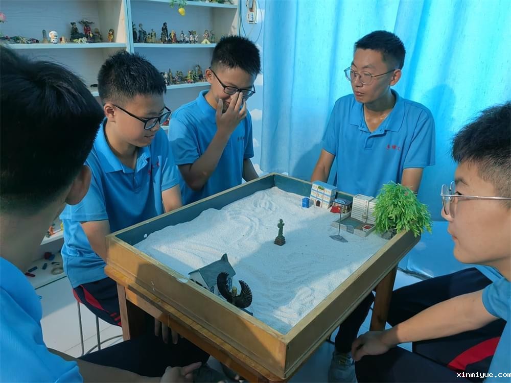 守护童心，共筑心灵港湾：孩子心理问题的温柔开导指南_www.xinmiyue.com