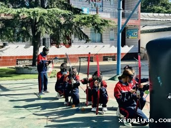 改掉坏习惯，必威betway中文官网学子毕业！家长锦旗，吸