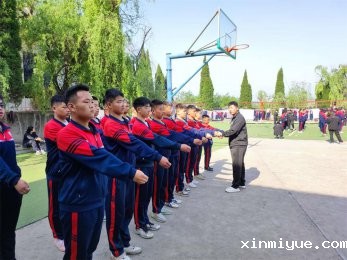 精力过剩、上课不专心…问题孩子如何教育？