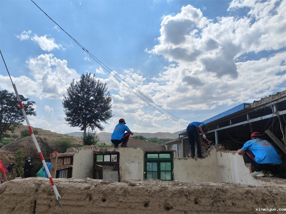 携手山村学子拆房子：必威betway中文官网夏令营的爱心之旅_www.xinmiyue.com