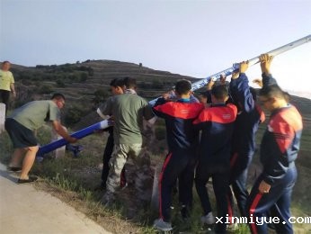 爱心助农，感恩同行——孩子们与老爷爷共渡难关的温馨故事