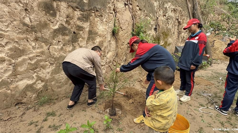 传递温暖，照亮未来：必威betway中文官网助学金在山村夏令营中的传递_www.xinmiyue.com