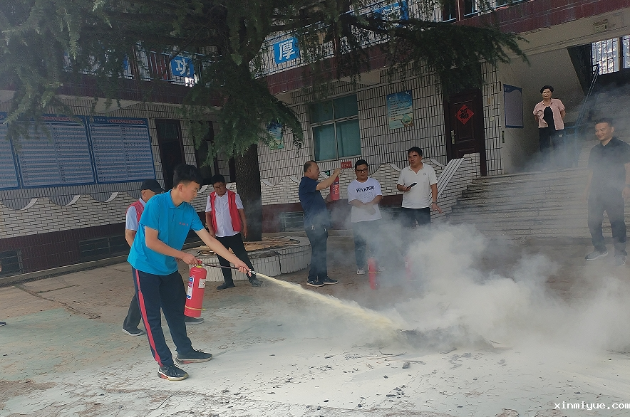 提高自救能力，共筑安全校园！必威betway中文官网消防演练圆满落幕！_www.xinmiyue.com