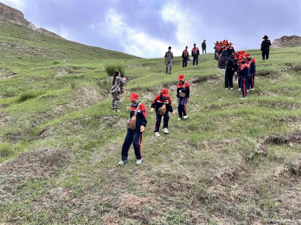 ‌贫困山村暑期夏令营：让孩子贫瘠的心灵度一次假_www.xinmiyue.com