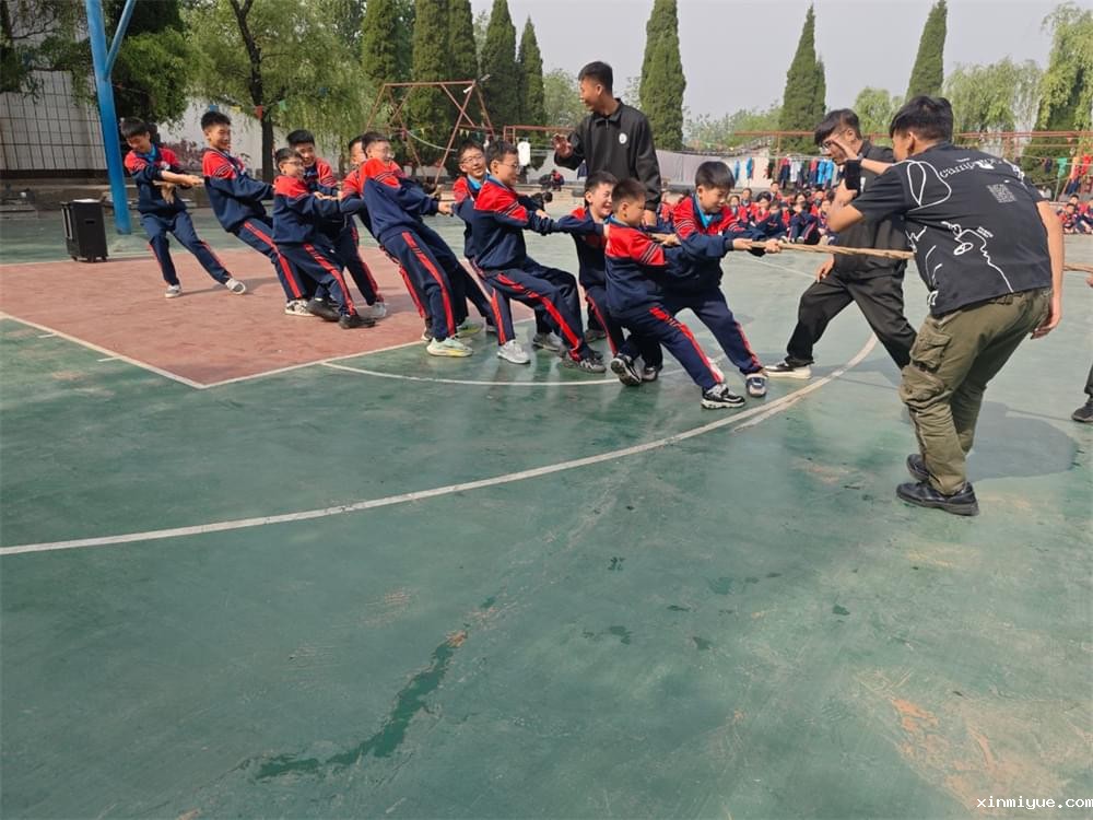 “叛逆风暴”席卷12 - 18岁孩子，父母5招巧妙化解危机_www.xinmiyue.com